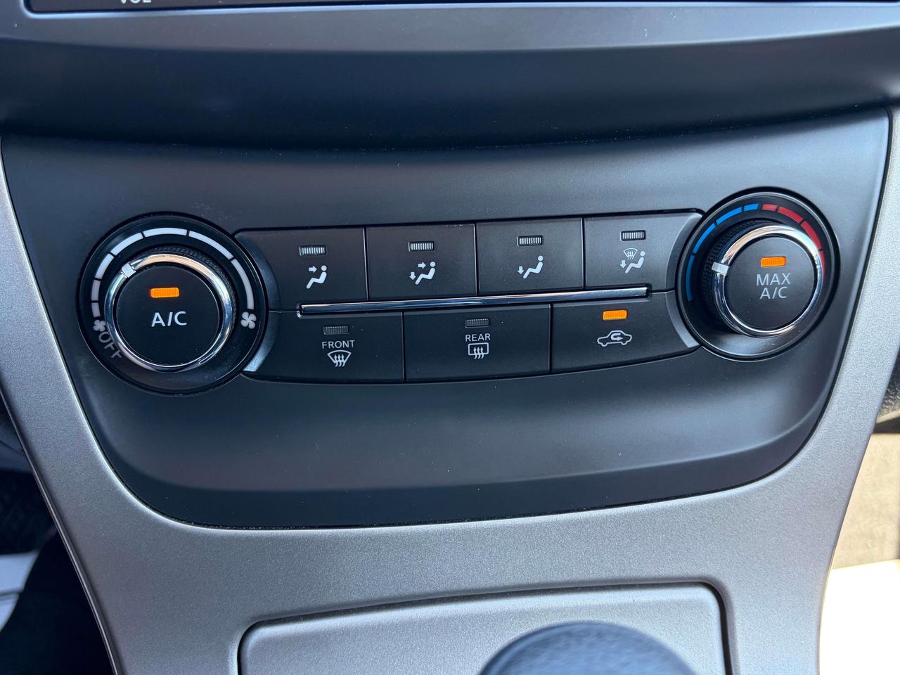 2015 Nissan Sentra S/HEATED SEATS/CALL PICTON @ 613-476-2188 Photo