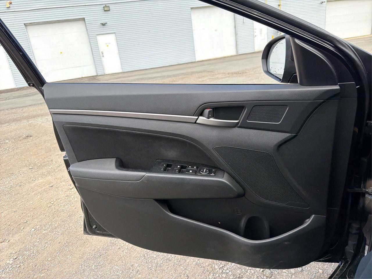 2018 Hyundai Elantra GL/HEATED/BUPCAM/ALLOYS/WE FINANCE ALL CREDIT! Photo