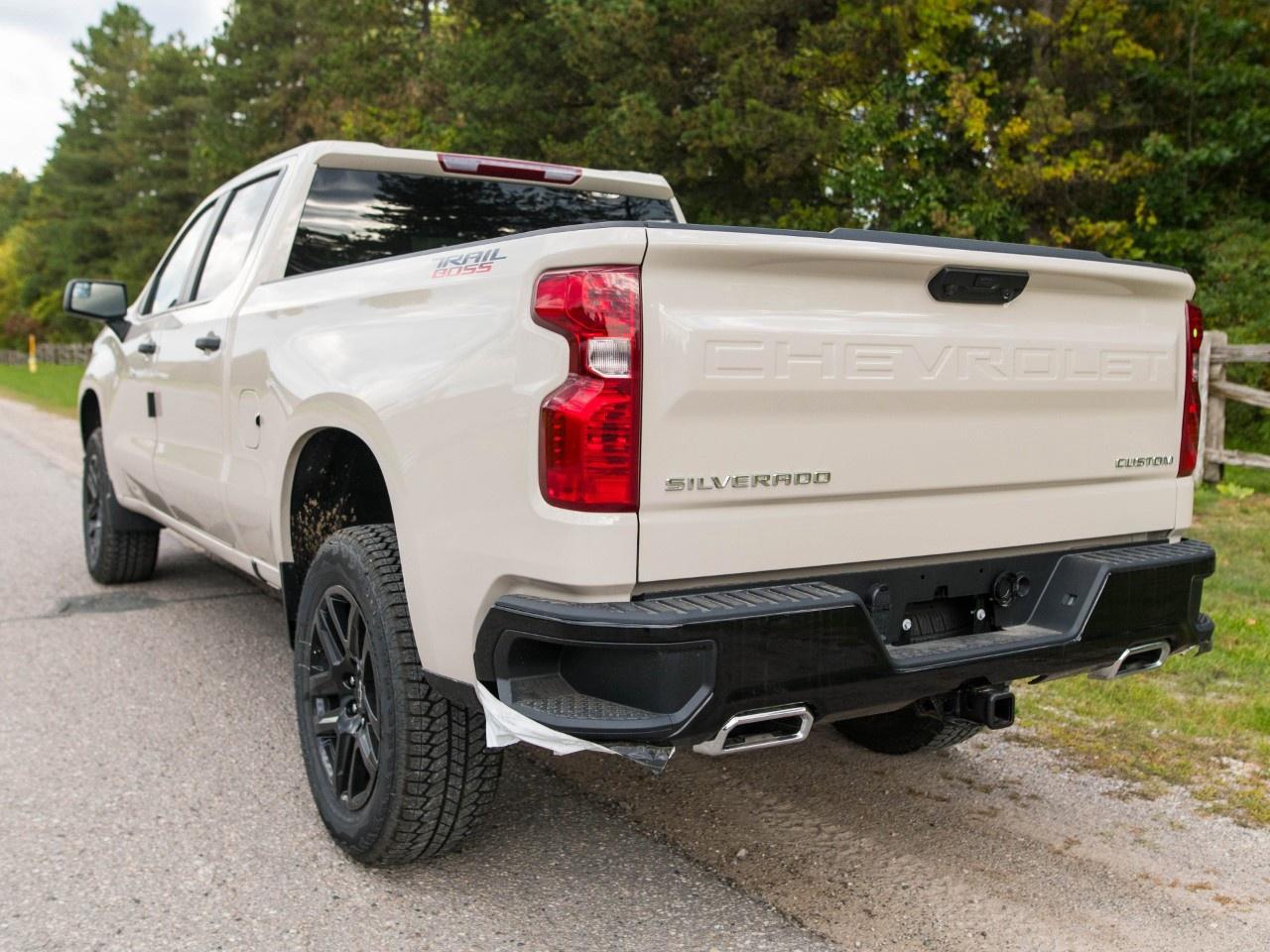 2026 Chevrolet Silverado 1500 Crew Cab Standard Box 4-Wheel Drive Custom Trail Boss Photo