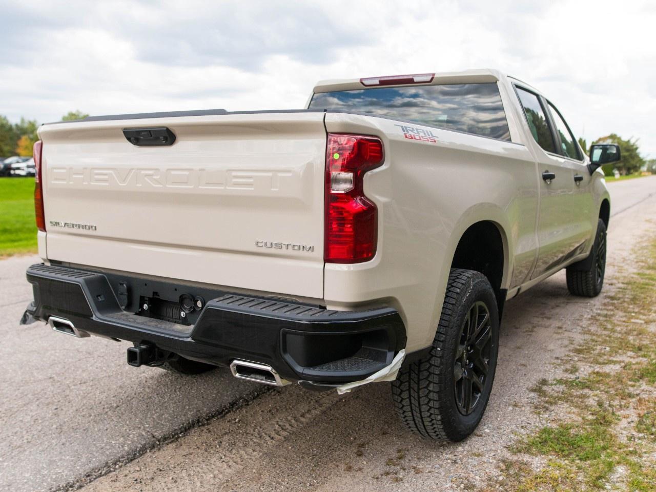 2026 Chevrolet Silverado 1500 Crew Cab Standard Box 4-Wheel Drive Custom Trail Boss Photo