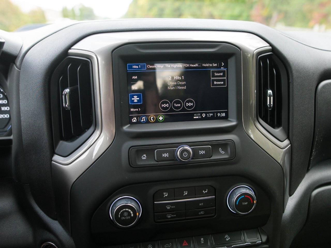 2026 Chevrolet Silverado 1500 Crew Cab Standard Box 4-Wheel Drive Custom Trail Boss Photo