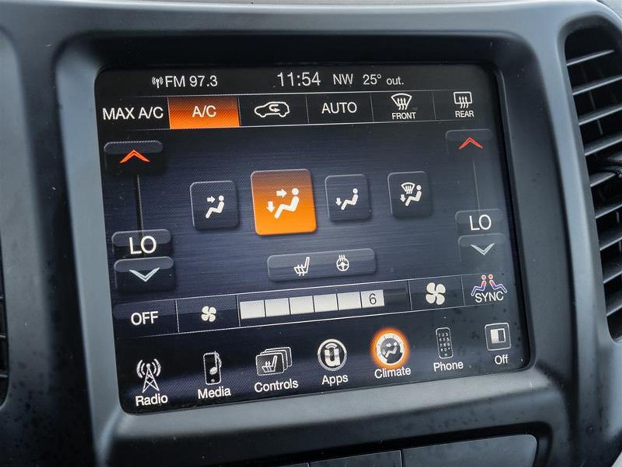 2017 Jeep Cherokee North 4dr Front-wheel Drive Photo