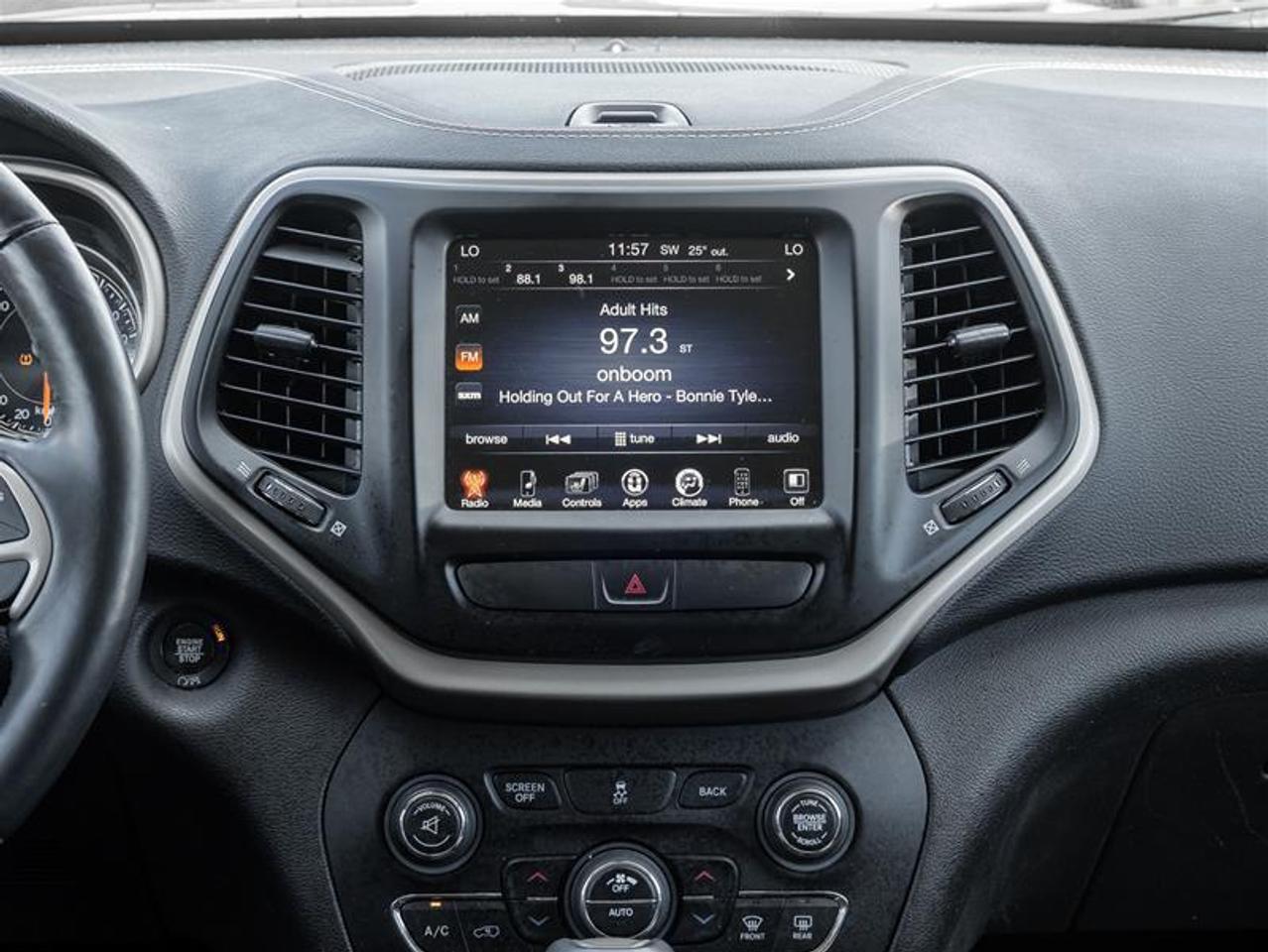 2017 Jeep Cherokee North 4dr Front-wheel Drive Photo