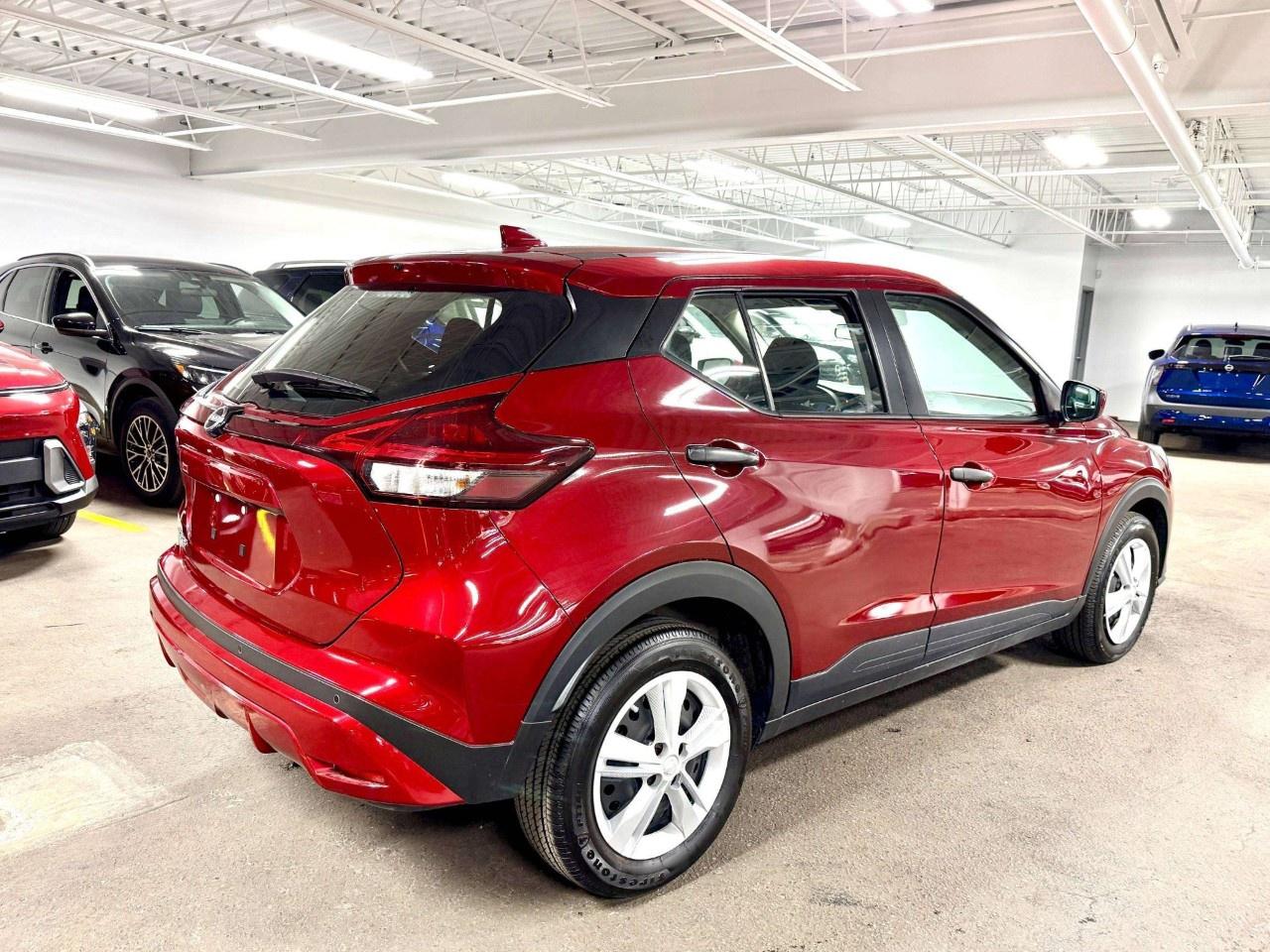 2025 Nissan Kicks Play S FWD Photo