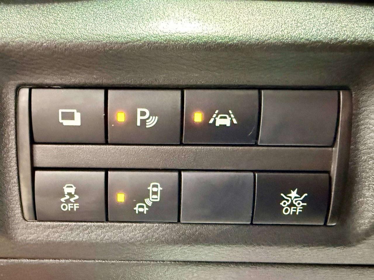 2025 Nissan Kicks Play S FWD Photo