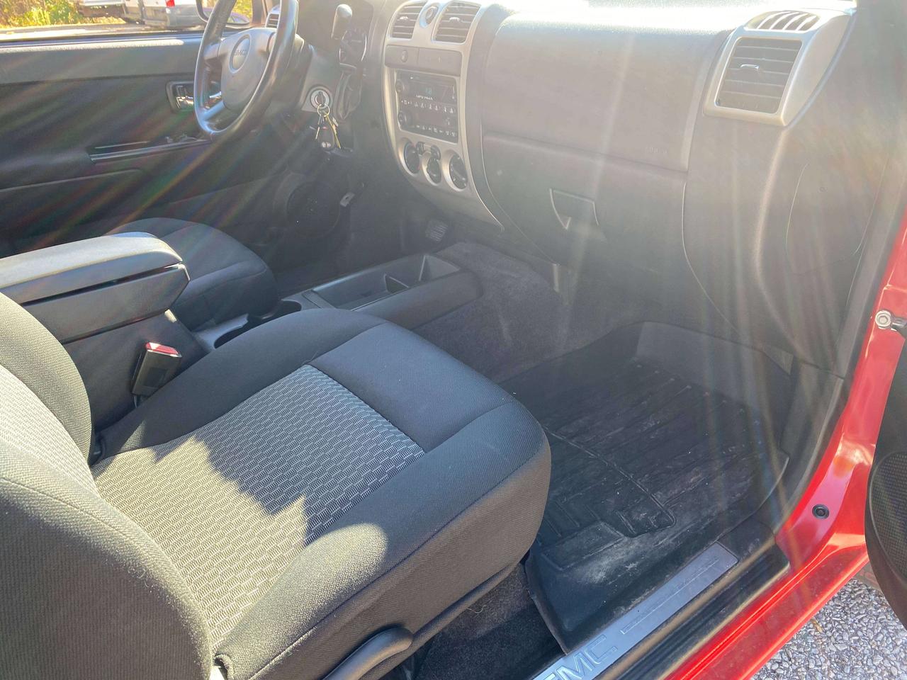 2008 GMC Canyon SLE, SOLD AS IS, NOT INSPECTED FOR SAFETY EXPENSES Photo