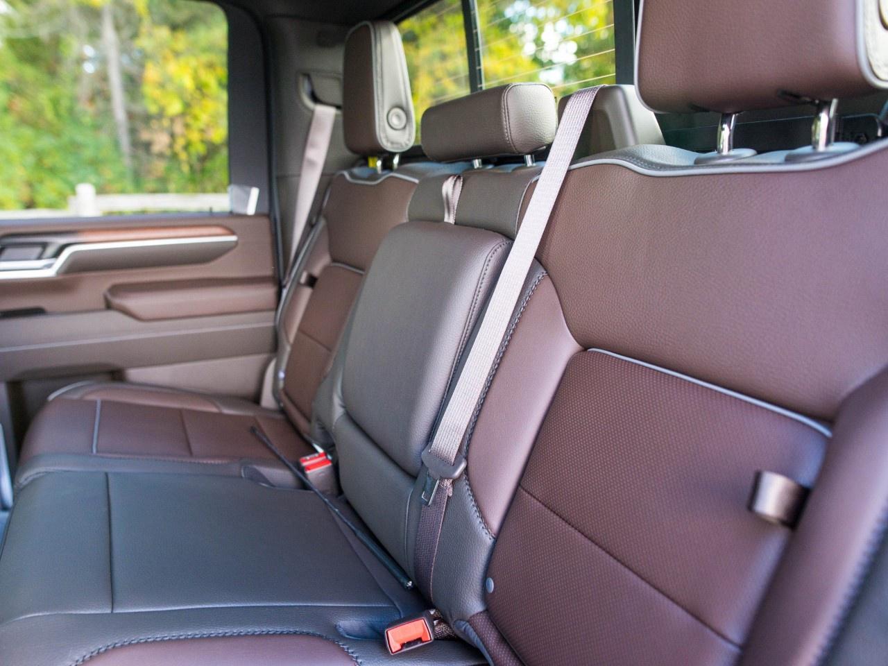2026 GMC SIERRA 2500HD Crew Cab Standard Box 4-Wheel Drive Denali Photo
