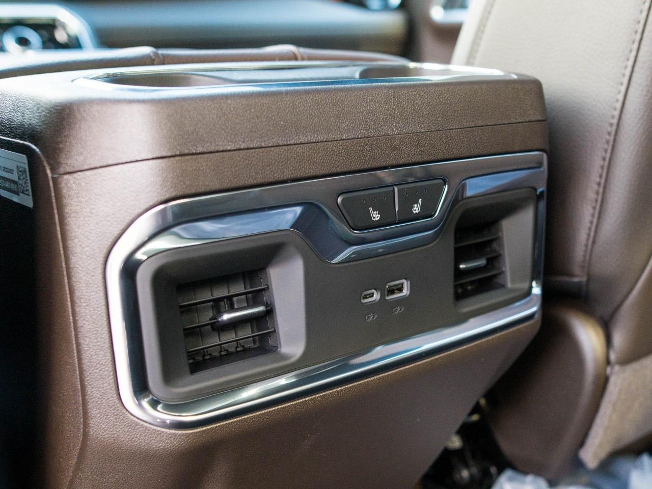 2026 GMC SIERRA 2500HD Crew Cab Standard Box 4-Wheel Drive Denali Photo