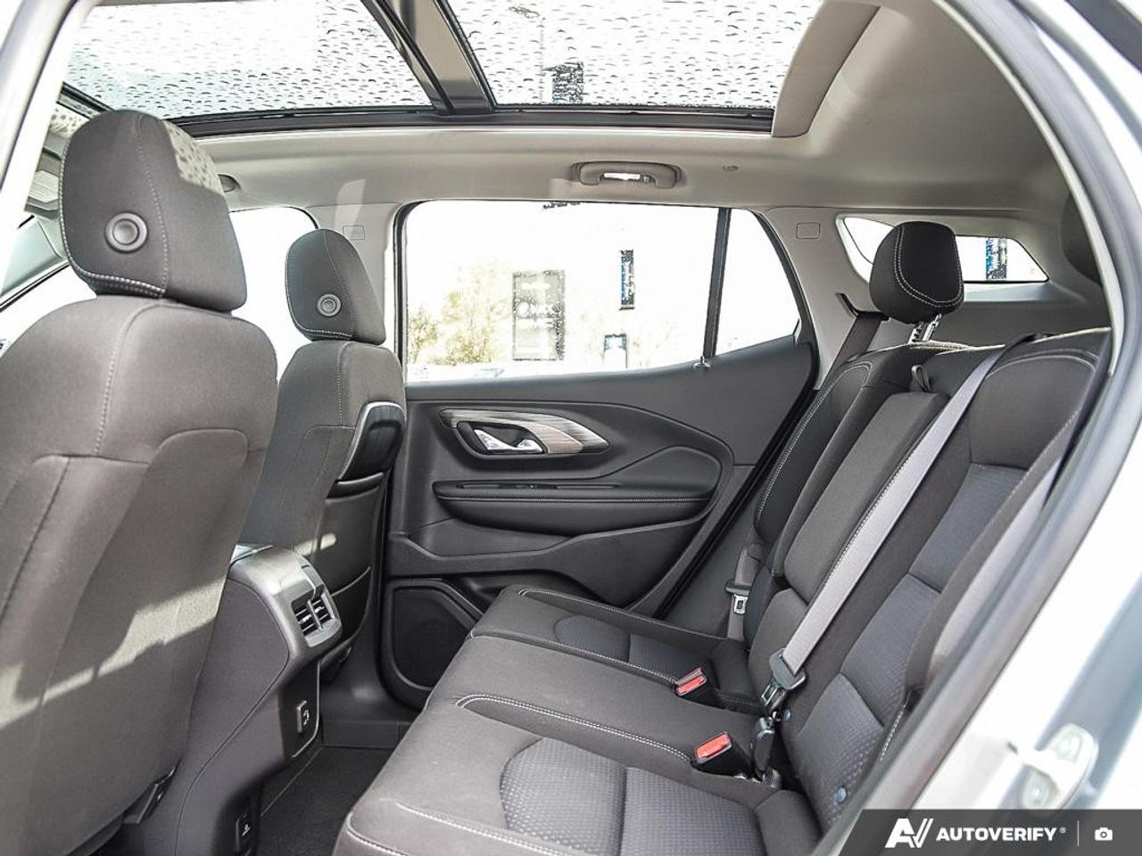 2024 GMC Terrain AWD SLE Photo