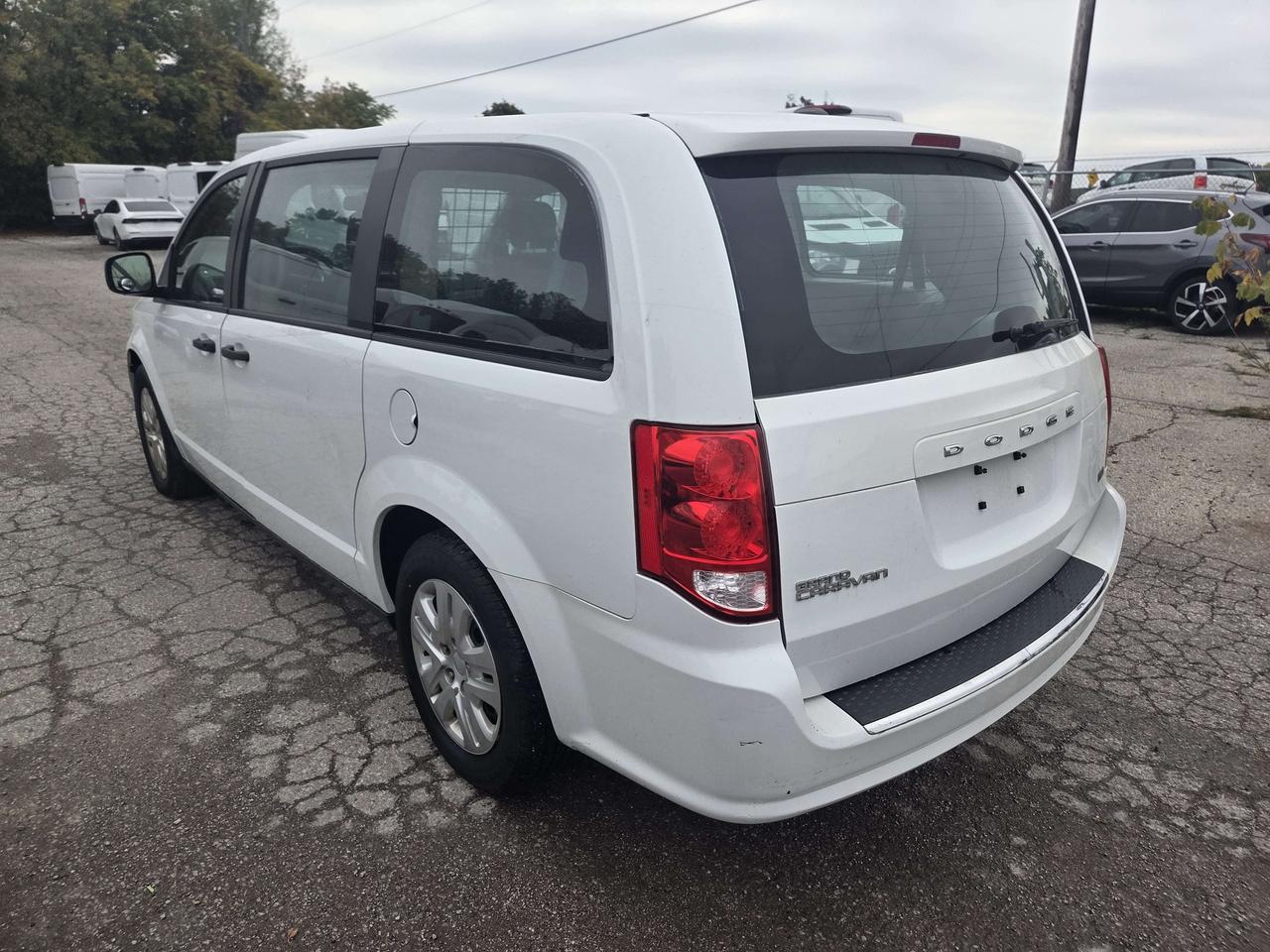 2018 Dodge Grand Caravan Cargo Conversion - Stow n Go - P-290168 Photo4