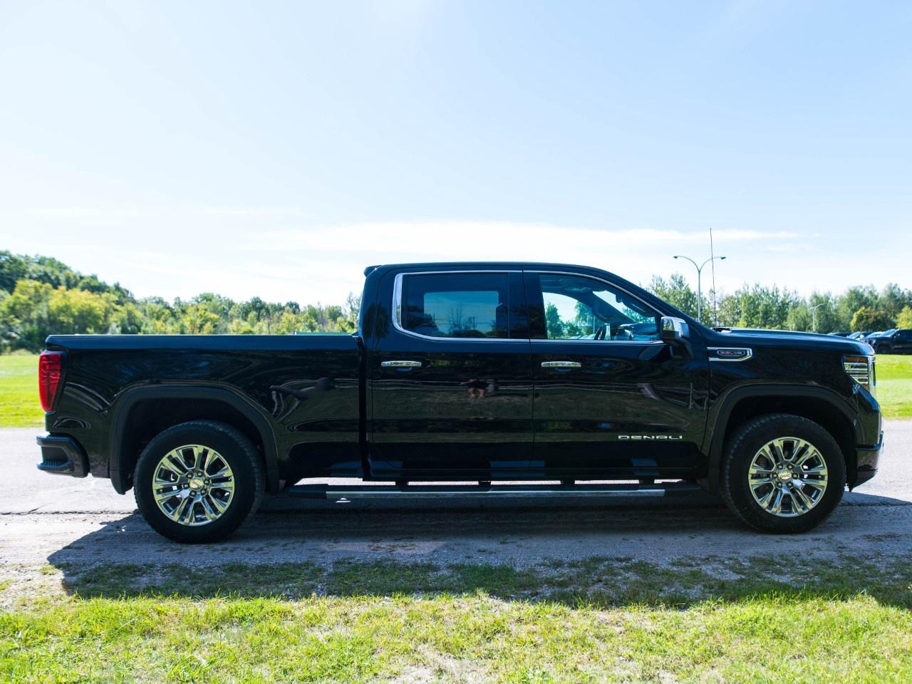 2026 GMC Sierra 1500 Crew Cab Standard Box 4-Wheel Drive Denali Photo