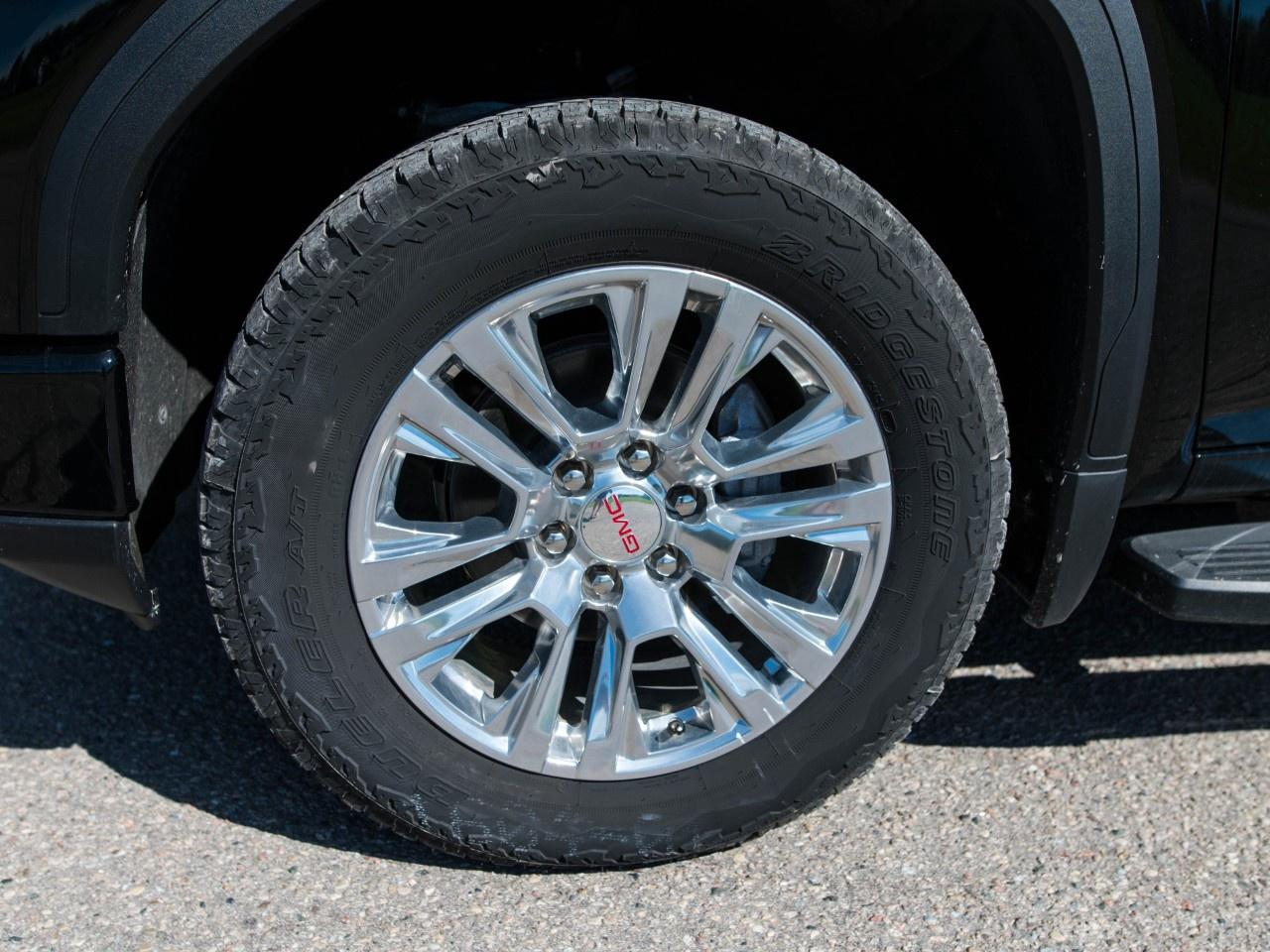 2026 GMC Sierra 1500 Crew Cab Standard Box 4-Wheel Drive Denali Photo