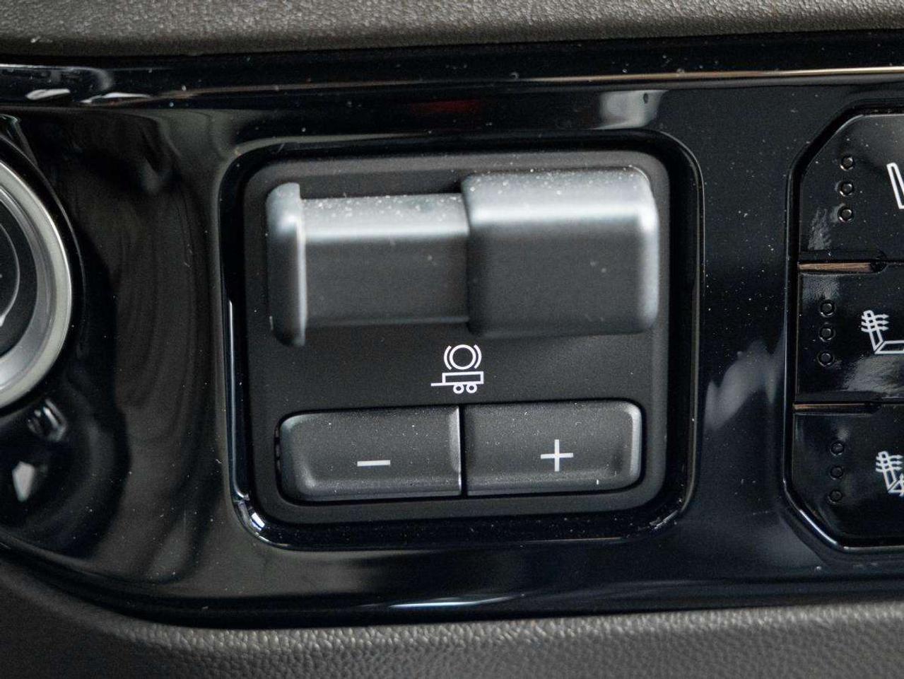 2024 Chevrolet Silverado 2500 4WD Crew Cab Standard Box LTZ Photo