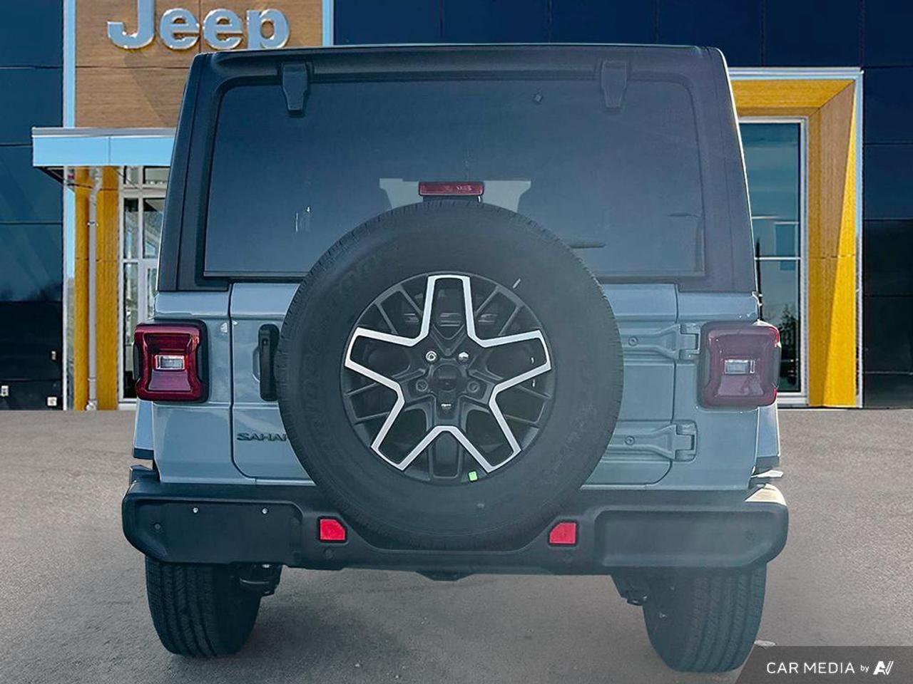 2027 Jeep Wrangler SAHARA 4DR 4X4 Photo4