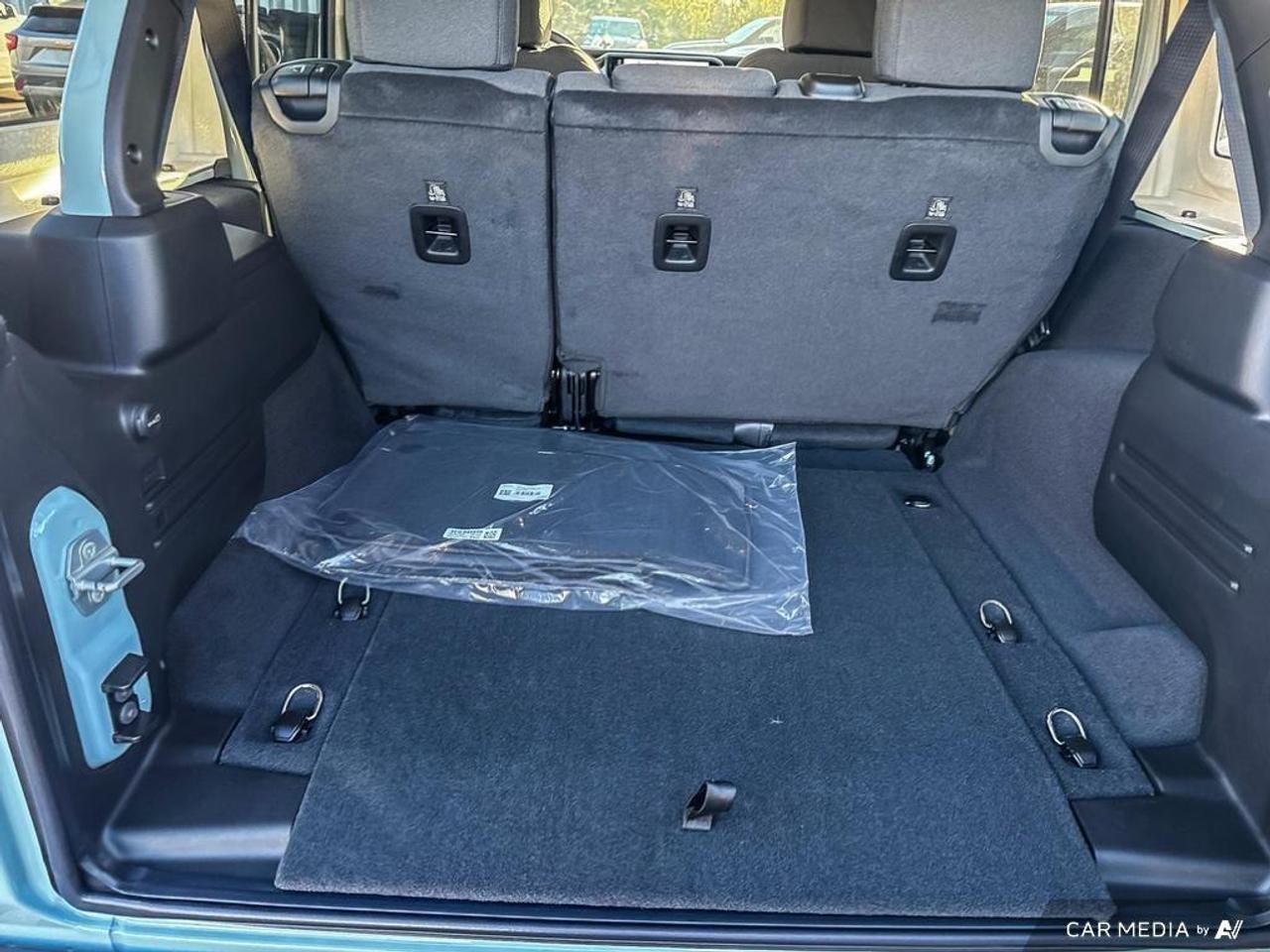 2027 Jeep Wrangler SAHARA 4DR 4X4 Photo
