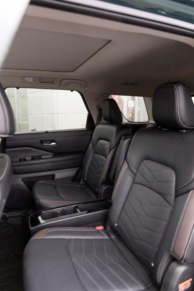2024 Nissan Pathfinder Platinum 4dr 4x4 Photo