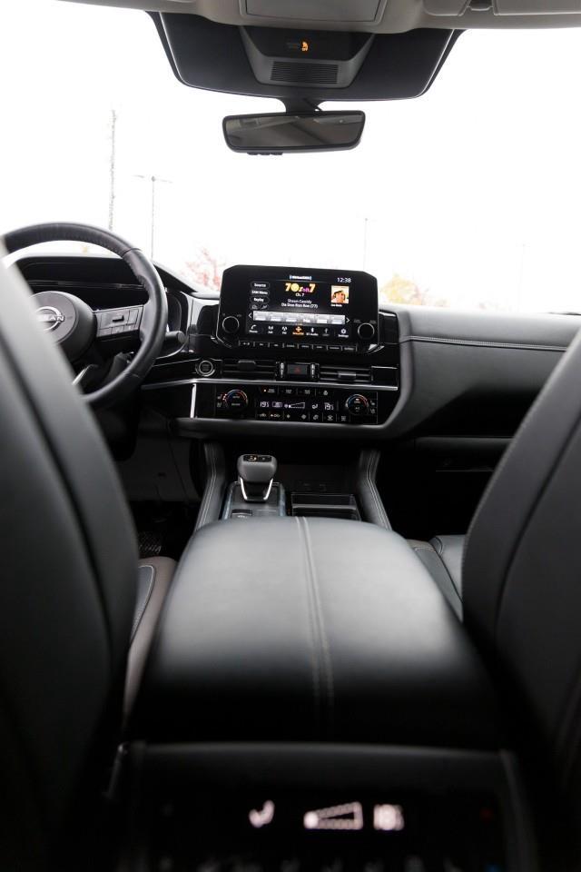 2024 Nissan Pathfinder Platinum 4dr 4x4 Photo