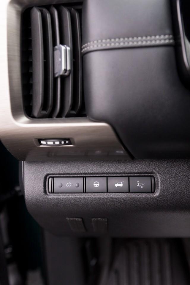 2024 Nissan Pathfinder Platinum 4dr 4x4 Photo
