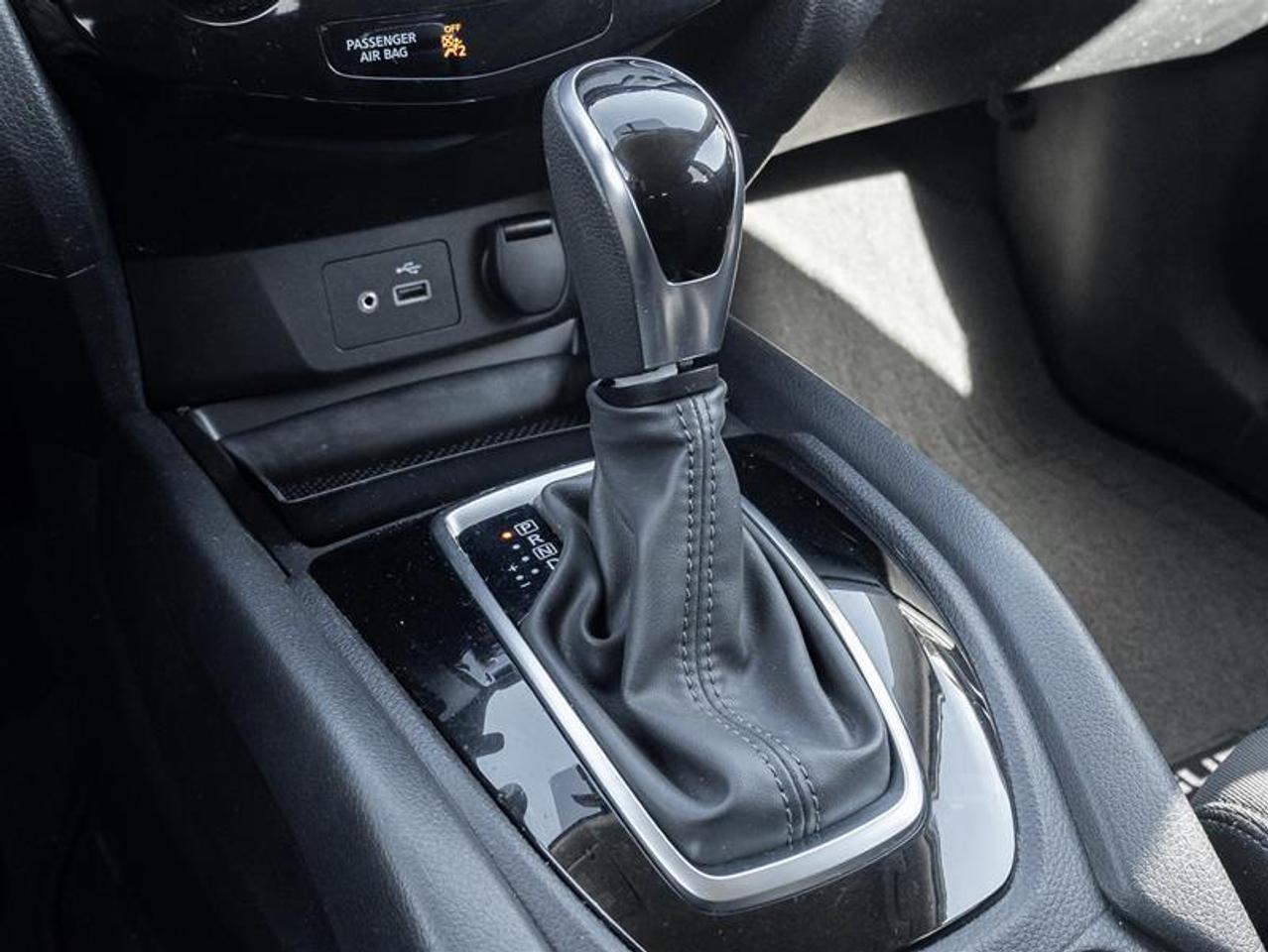 2019 Nissan Rogue S (CVT) 4dr Front-Wheel Drive Photo