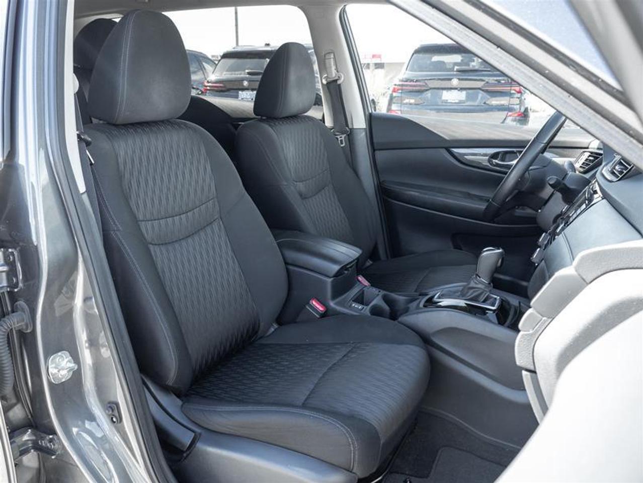 2019 Nissan Rogue S (CVT) 4dr Front-Wheel Drive Photo