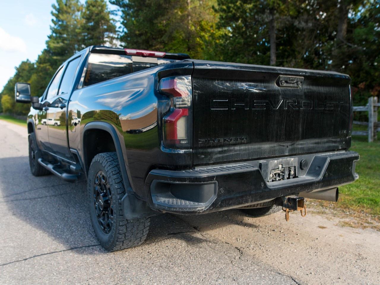2024 Chevrolet SILVERADO 2500HD 4WD Crew Cab Standard Box LTZ Photo