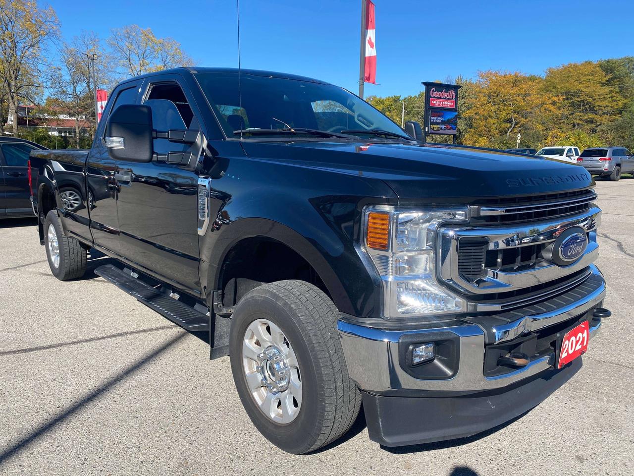 2021 Ford F-250 XLT, 6.2L, CLEAN CARFAX, 8' BOX, BACK UP CAMERA! Photo1