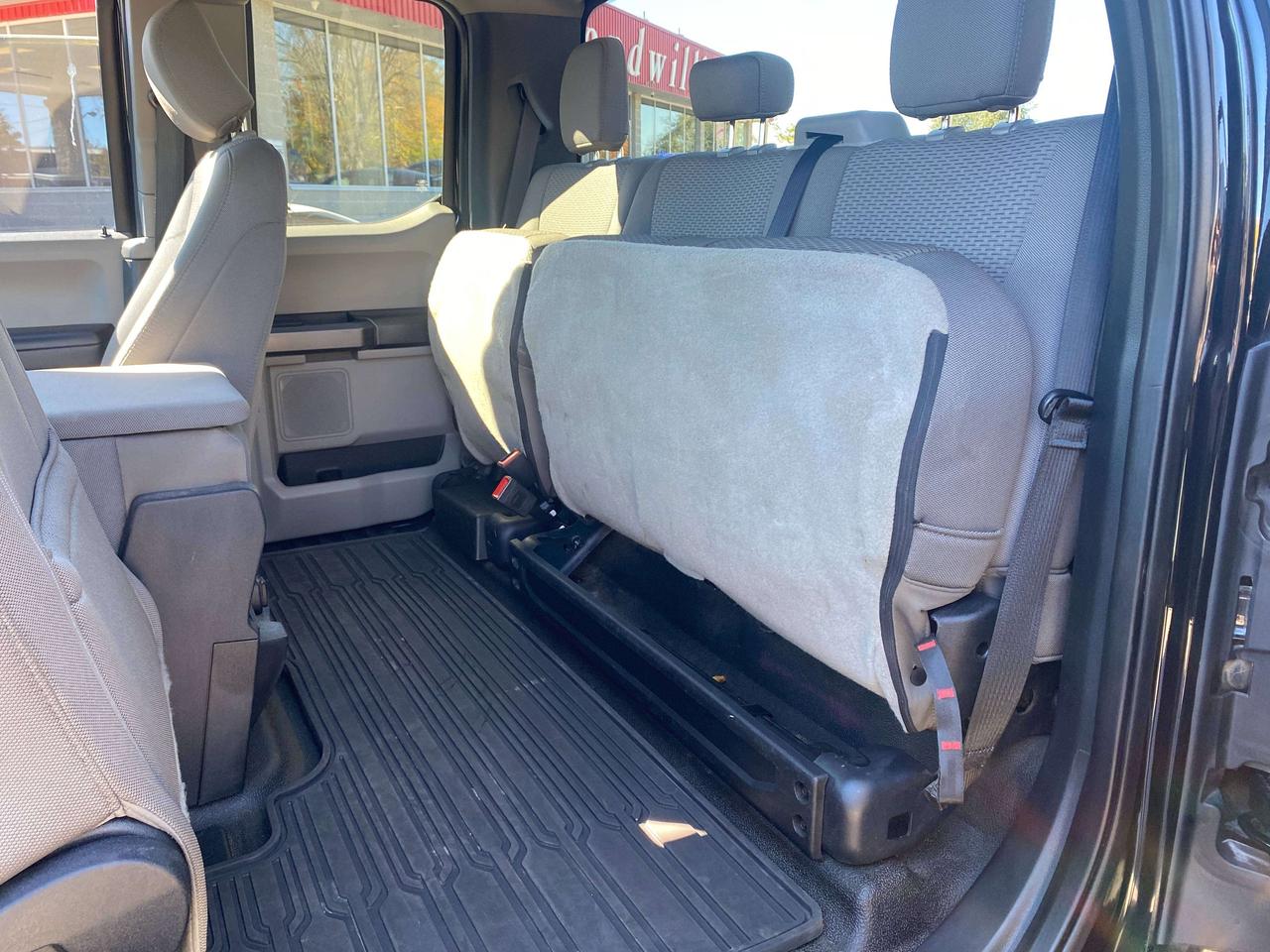 2021 Ford F-250 XLT, 6.2L, CLEAN CARFAX, 8' BOX, BACK UP CAMERA! Photo