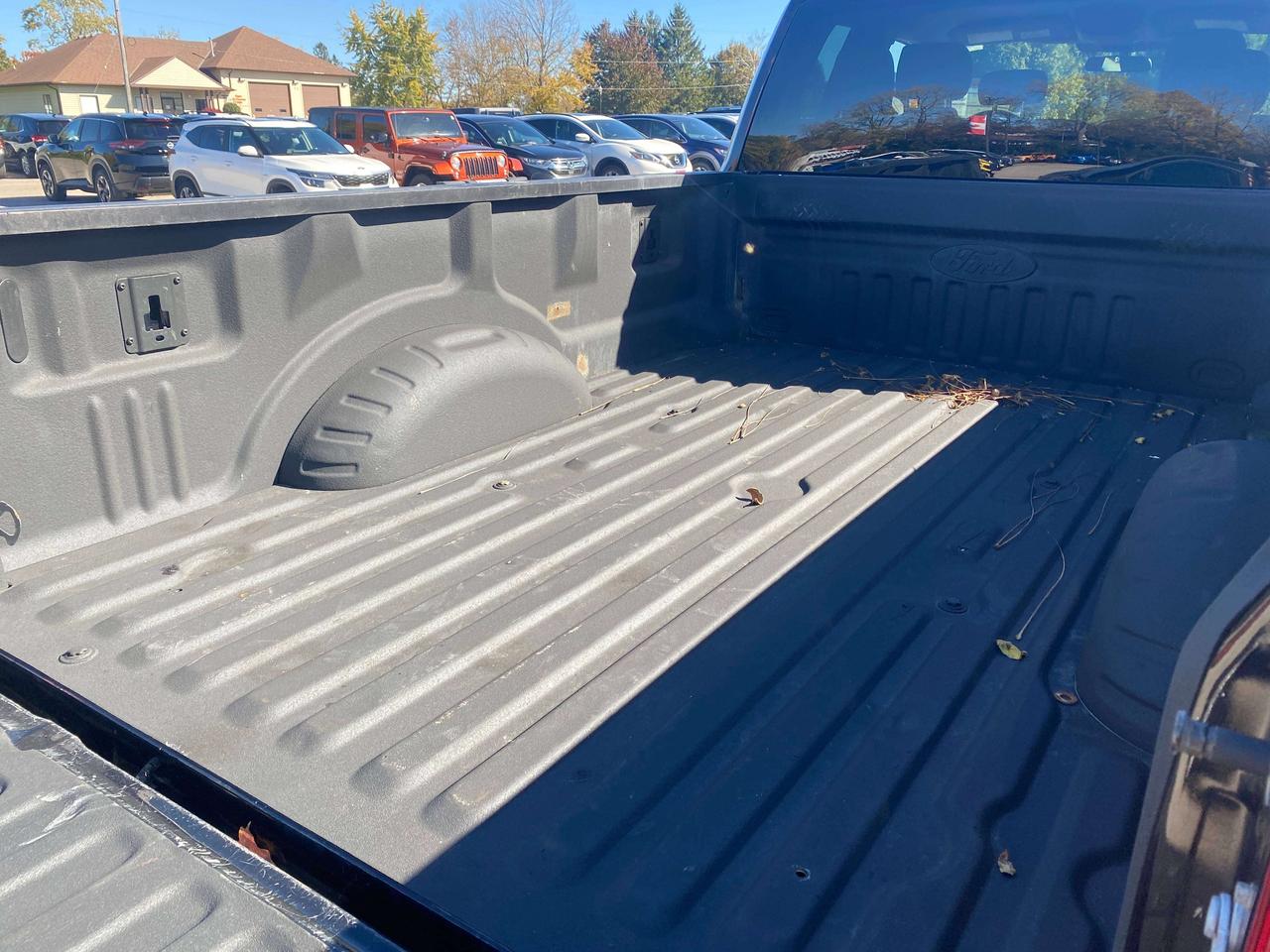 2021 Ford F-250 XLT, 6.2L, CLEAN CARFAX, 8' BOX, BACK UP CAMERA! Photo