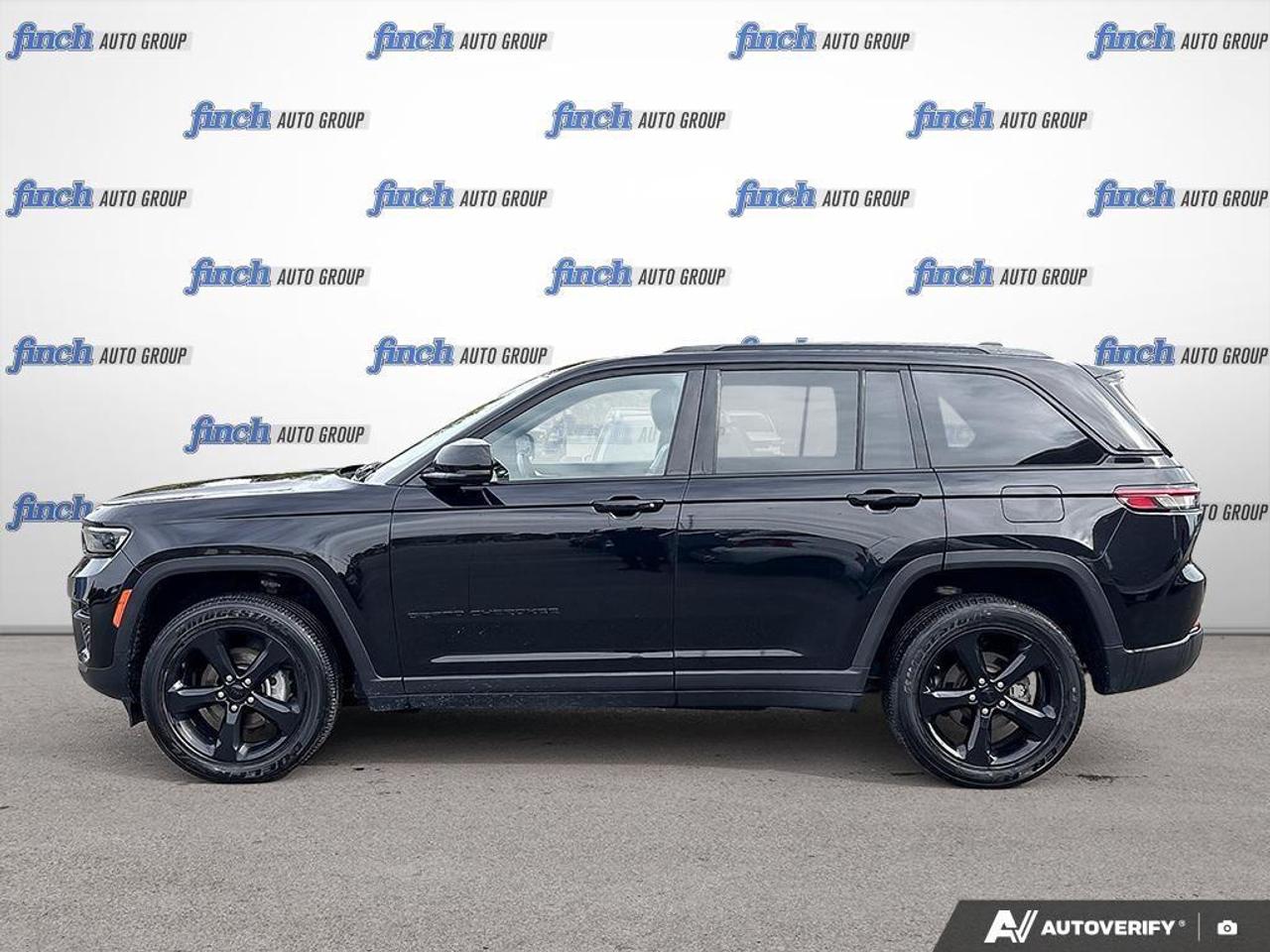 2023 Jeep Grand Cherokee Laredo 4dr 4x4 Photo