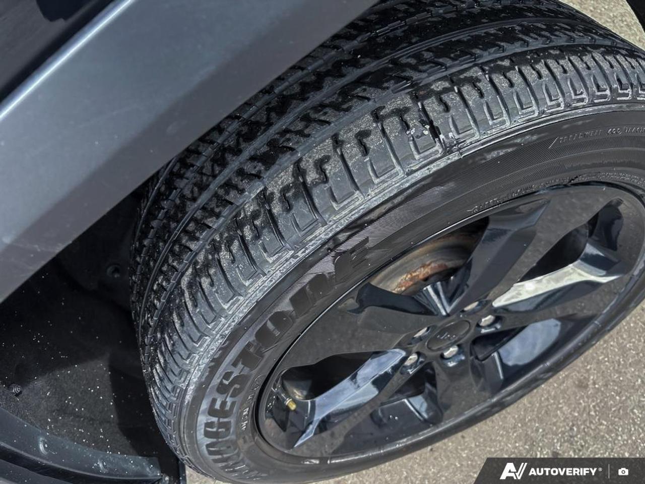 2023 Jeep Grand Cherokee Laredo 4dr 4x4 Photo