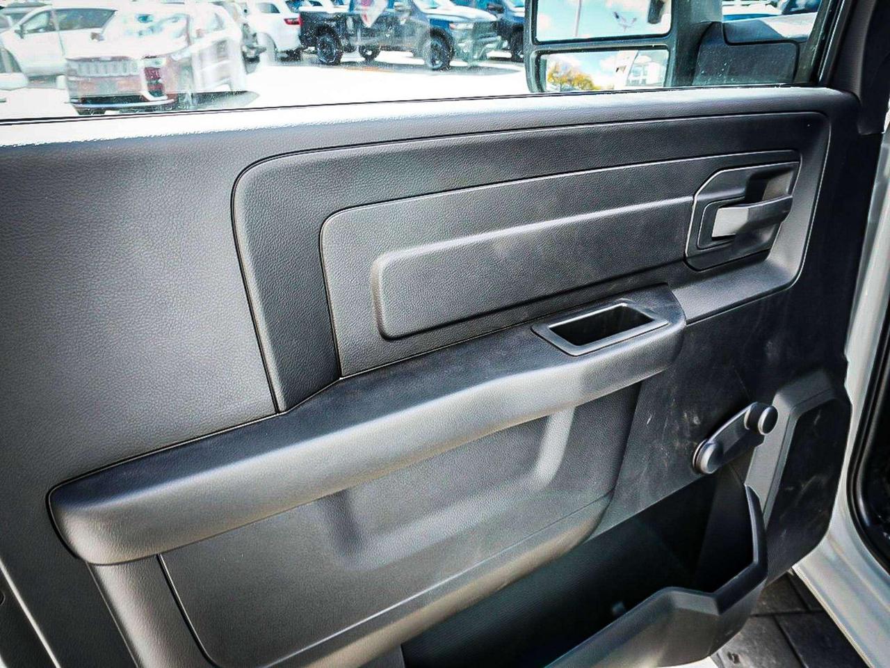 2027 RAM 3500  Photo