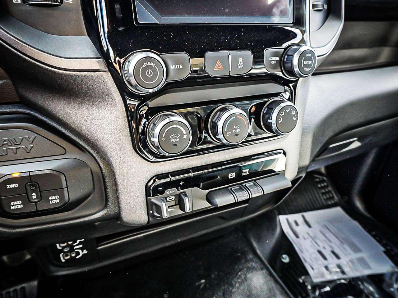 2027 RAM 3500  Photo