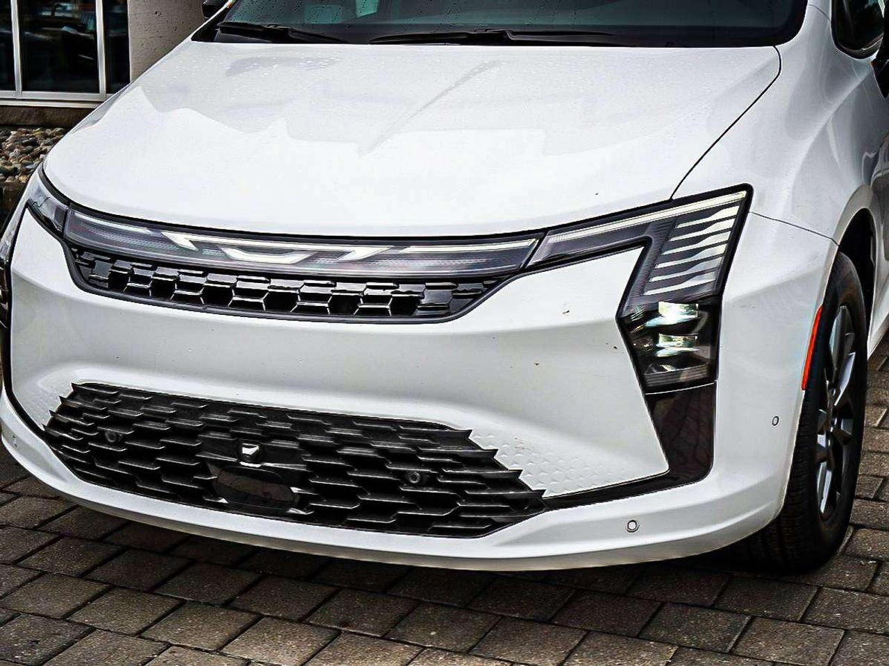 2027 Chrysler Pacifica  Photo