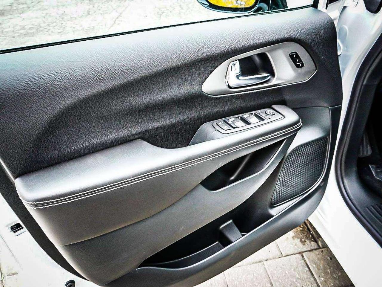 2027 Chrysler Pacifica  Photo