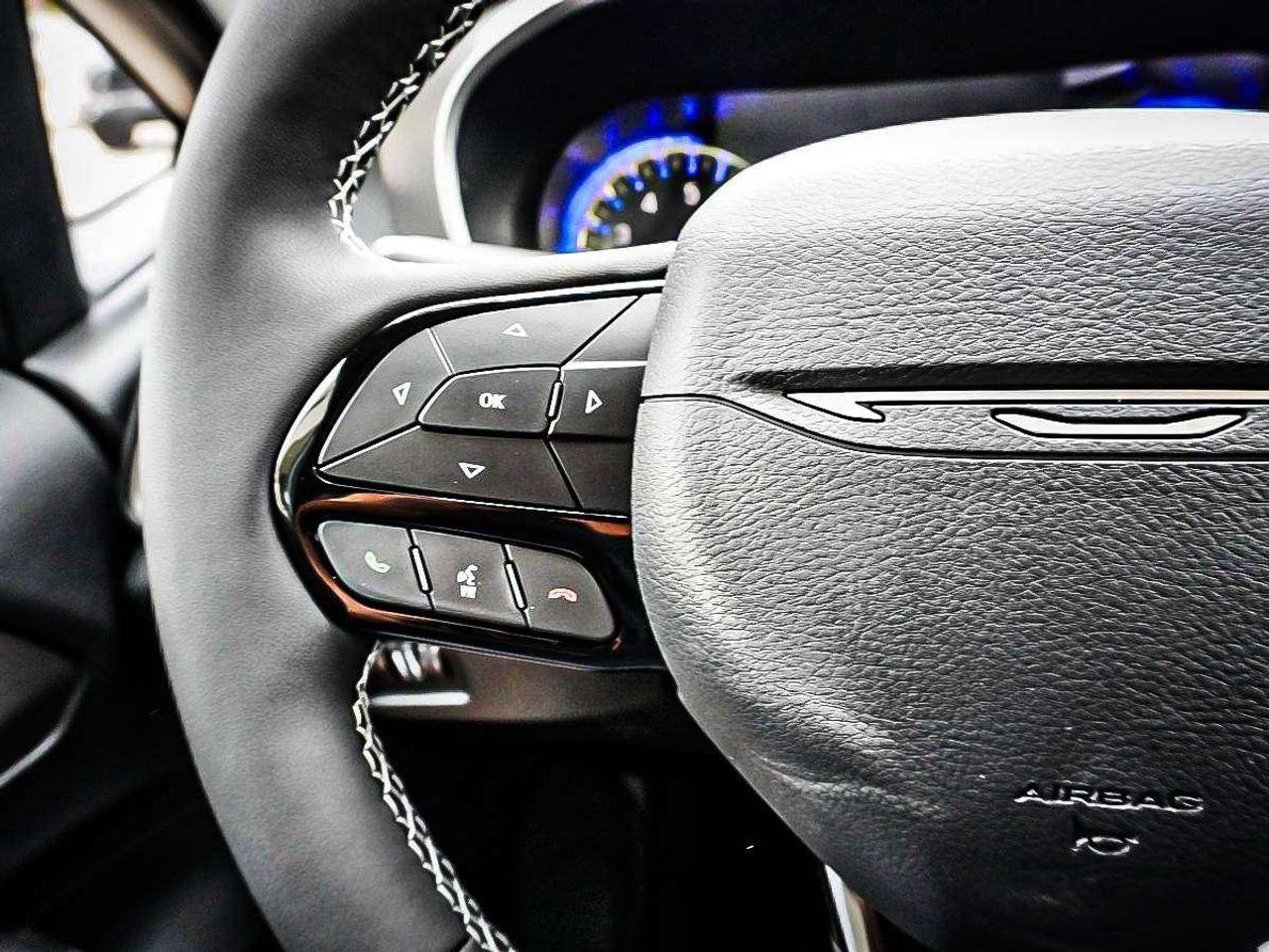 2027 Chrysler Pacifica  Photo