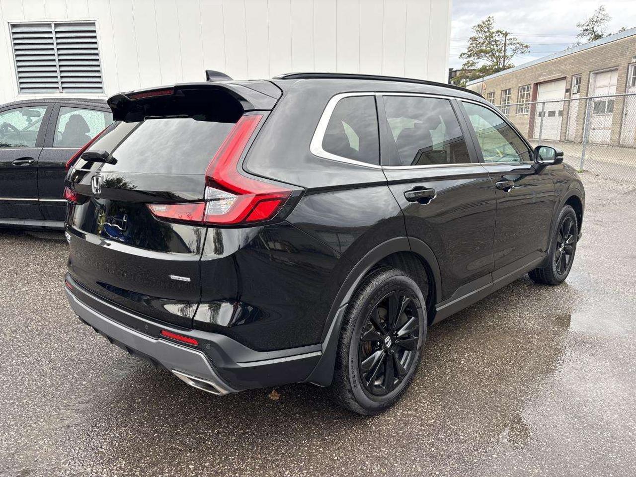 2025 Honda CR-V Touring Honda Certified With 7YR/160K Warranty Photo