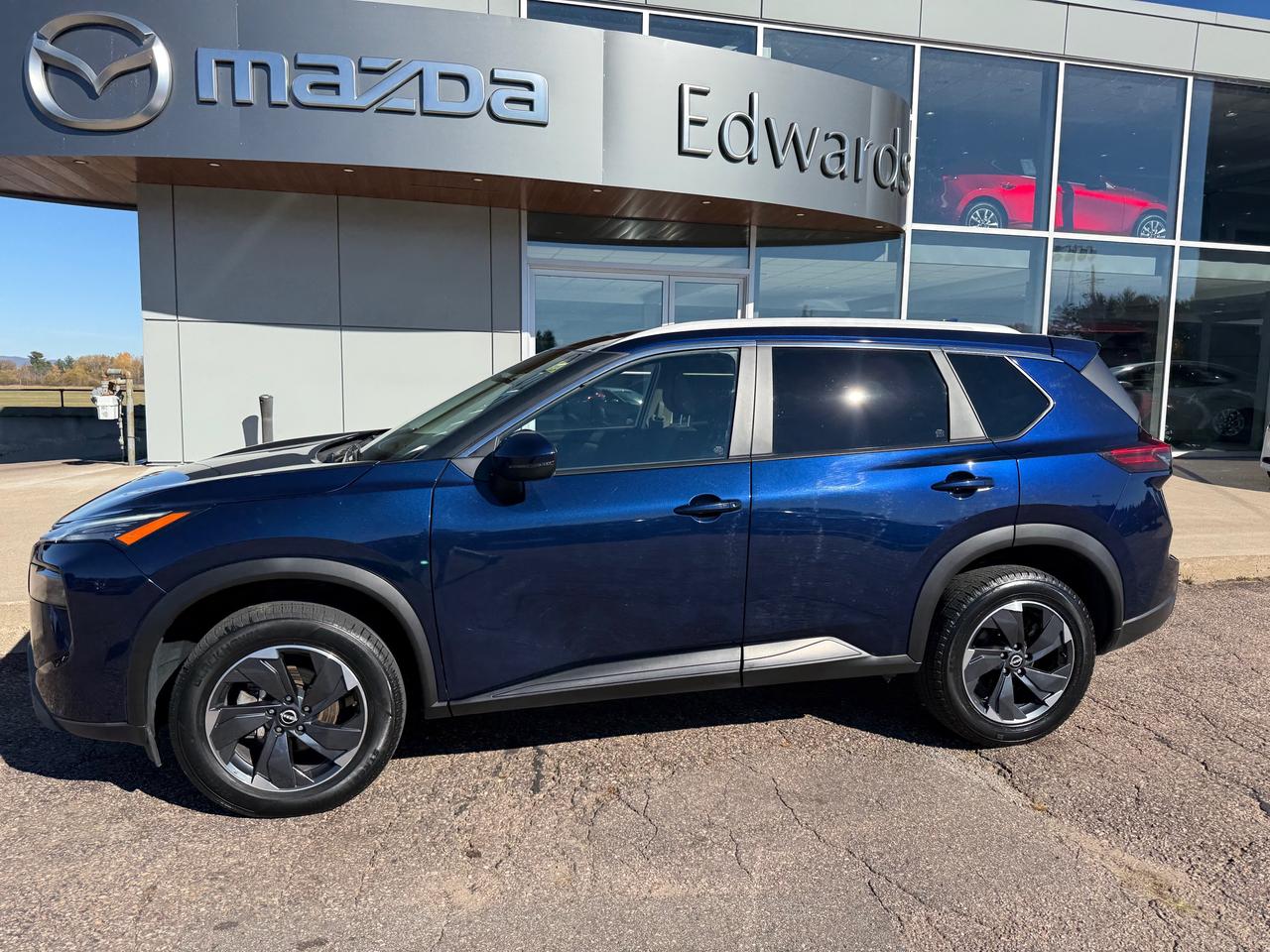 2025 Nissan Rogue SV Moonroof 4dr All-Wheel Drive Sport Utility Photo5