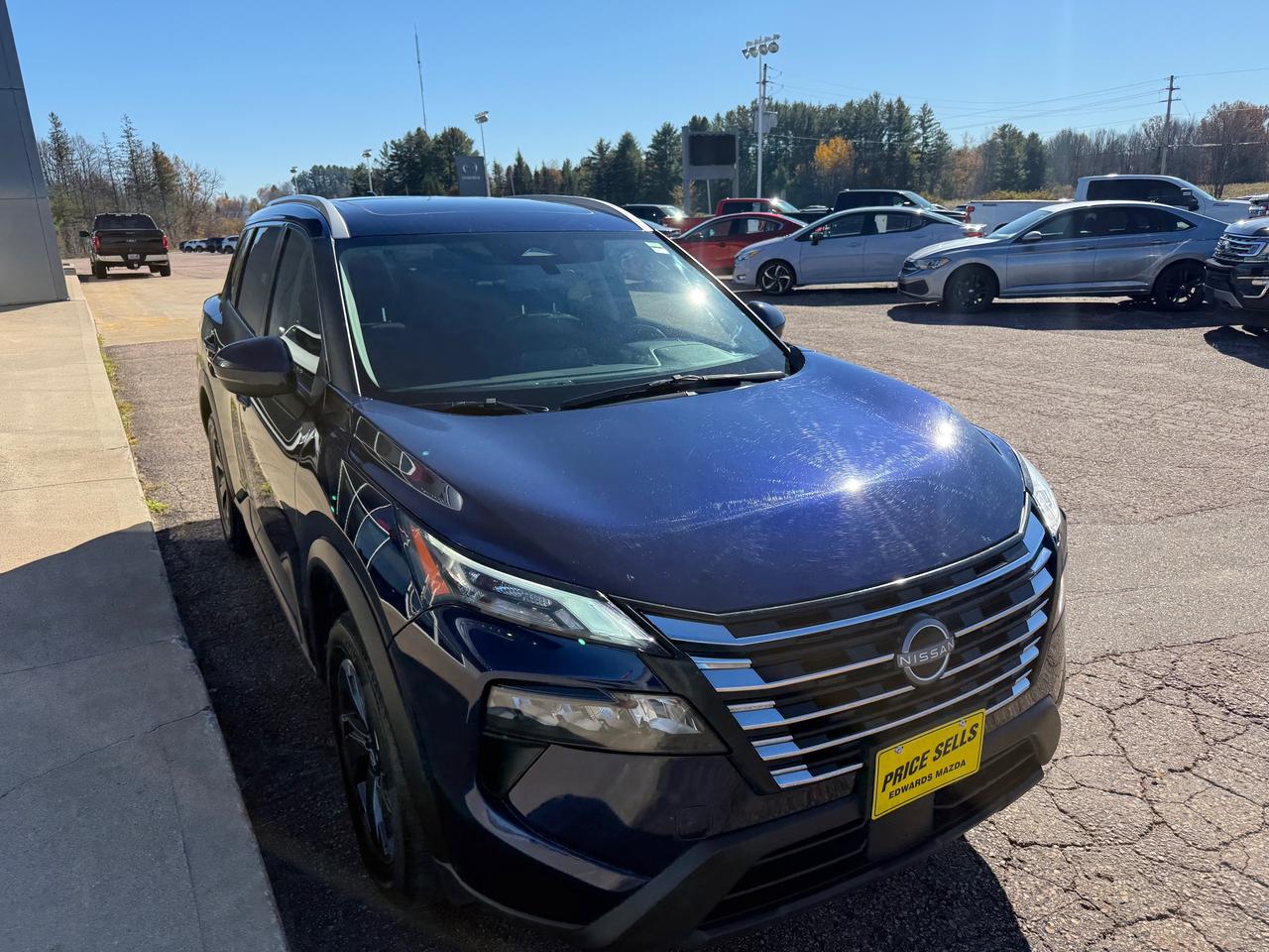 2025 Nissan Rogue SV Moonroof 4dr All-Wheel Drive Sport Utility Photo