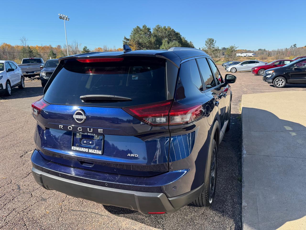 2025 Nissan Rogue SV Moonroof 4dr All-Wheel Drive Sport Utility Photo