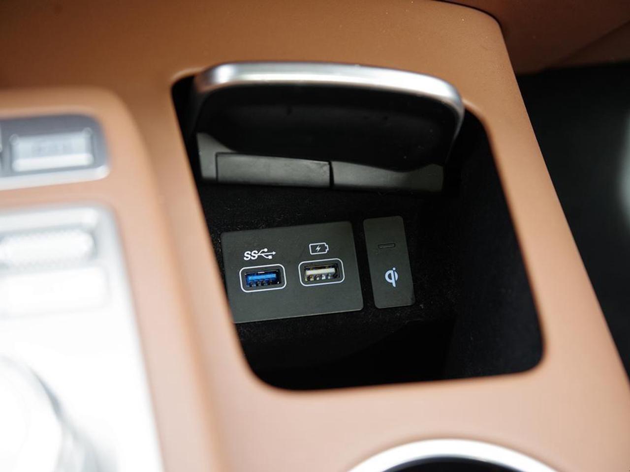 2024 Genesis GV70  Photo