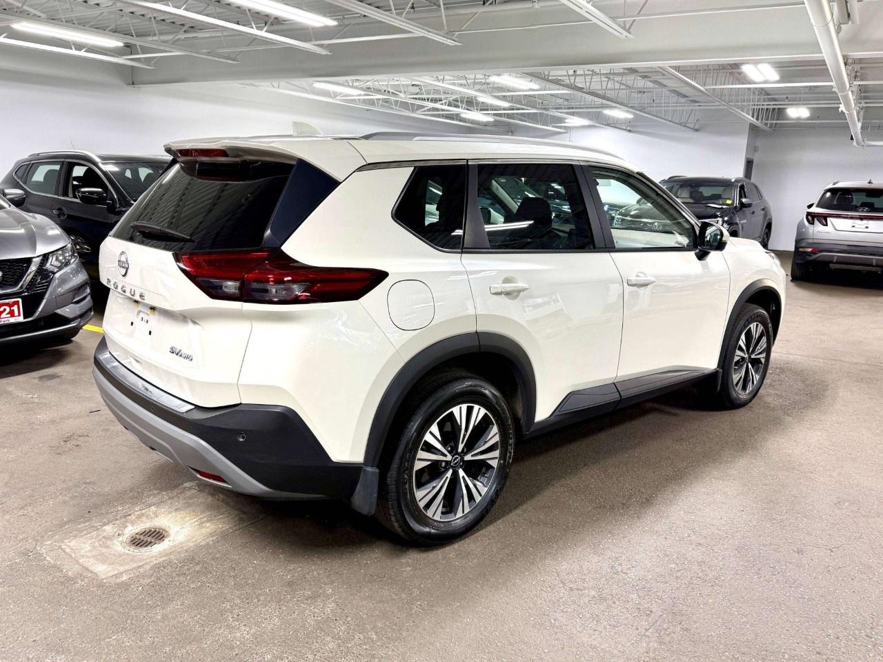 2022 Nissan Rogue AWD SV Photo