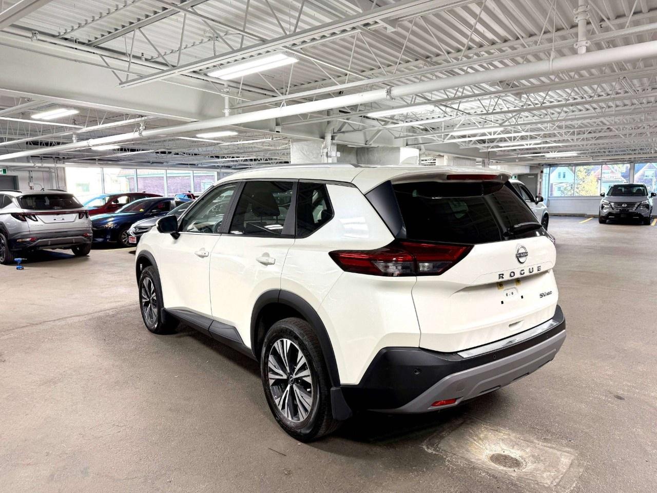 2022 Nissan Rogue AWD SV Photo