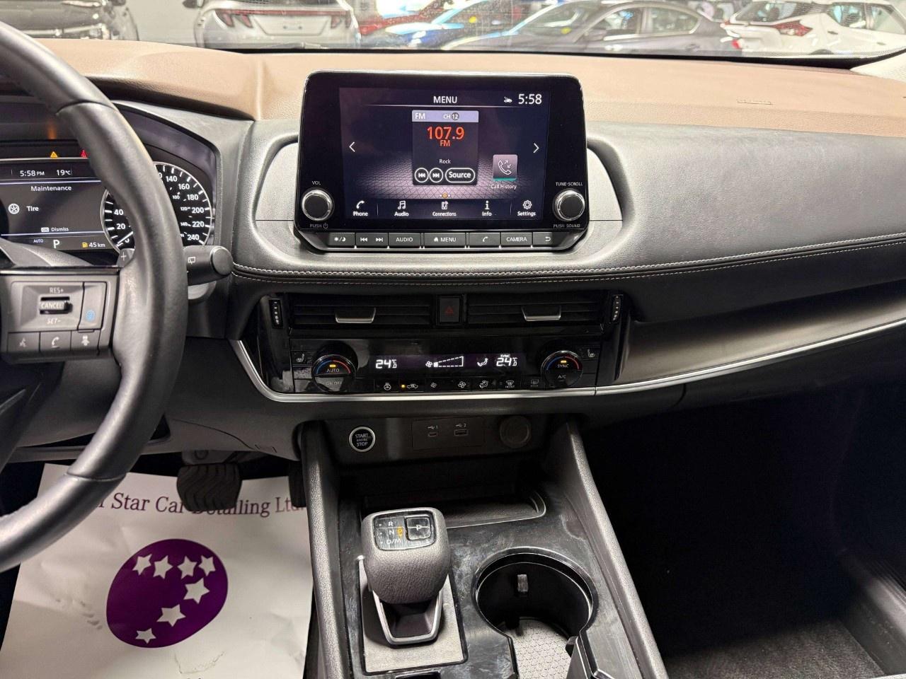2022 Nissan Rogue AWD SV Photo
