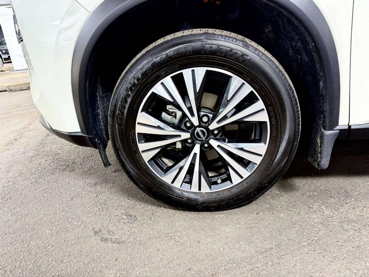 2022 Nissan Rogue AWD SV Photo