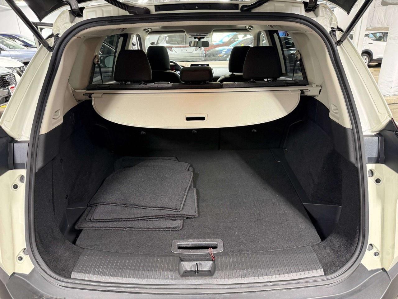 2022 Nissan Rogue AWD SV Photo