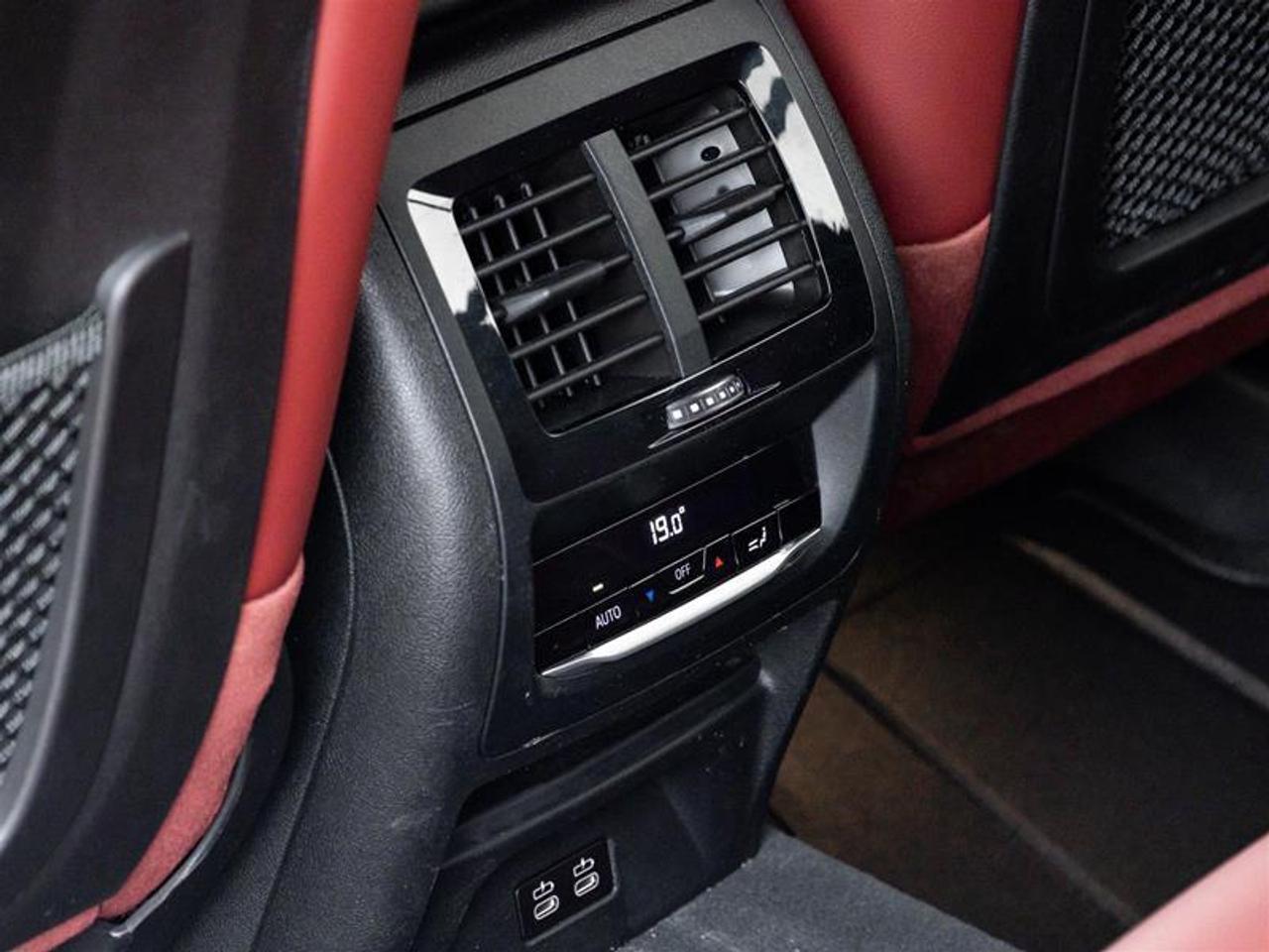 2023 BMW X4 M40i 4dr All-Wheel Drive Sports Activity Coupe Photo