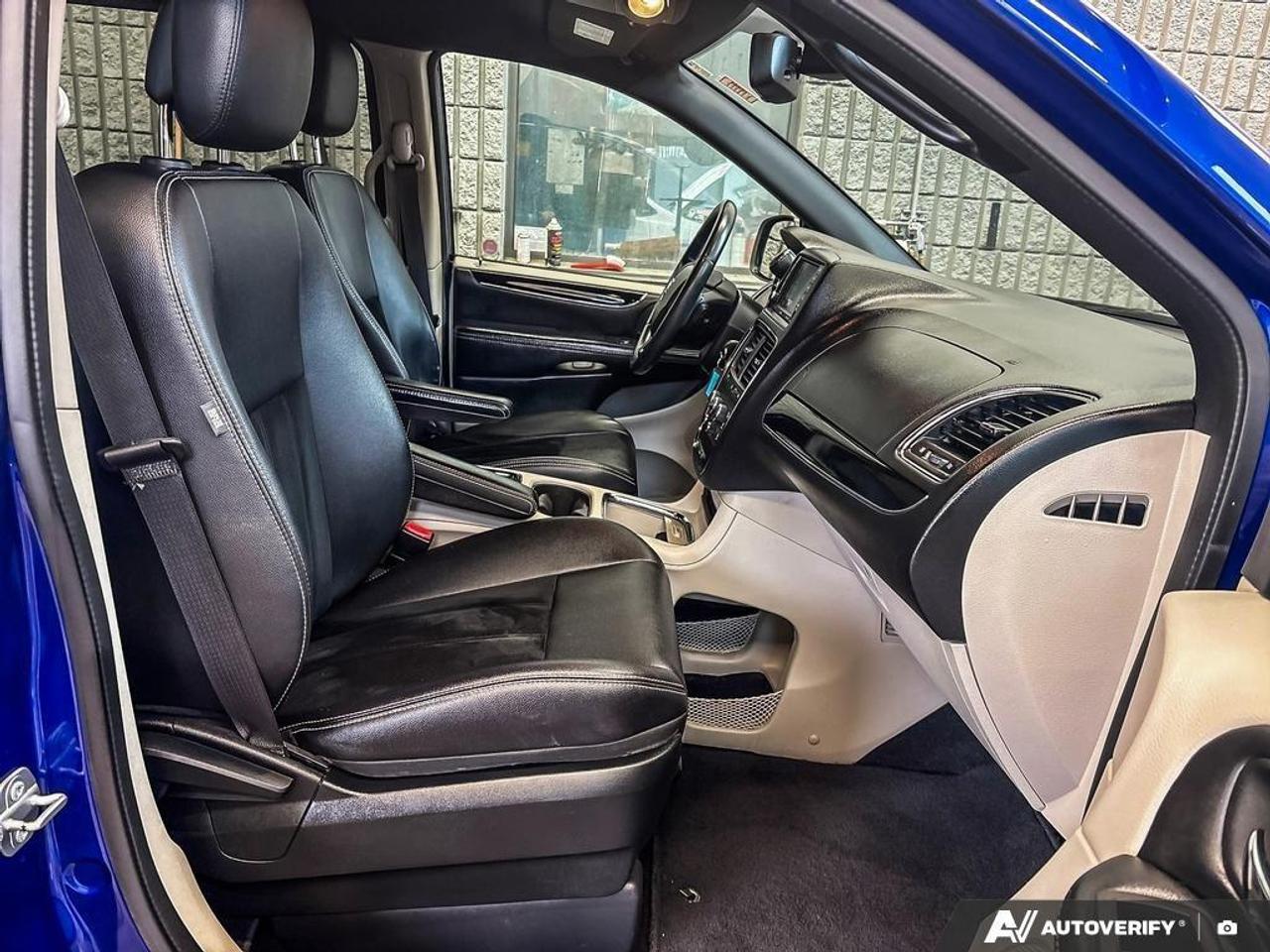 2018 Dodge Grand Caravan CVP/SXT Passenger Van Photo