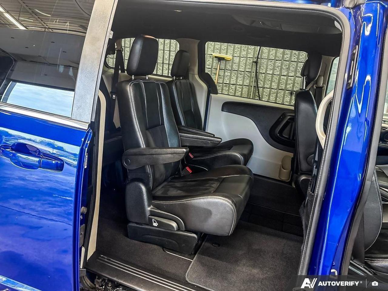 2018 Dodge Grand Caravan CVP/SXT Passenger Van Photo