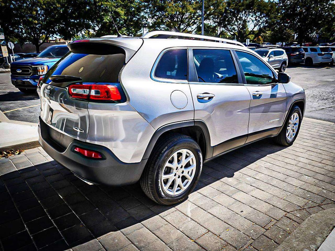 2015 Jeep Cherokee  Photo