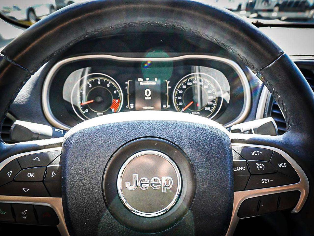 2015 Jeep Cherokee  Photo